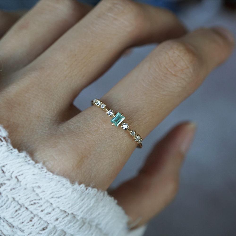 Limited Edition: Dainty Alexandrite Twinkle Baguette Ring