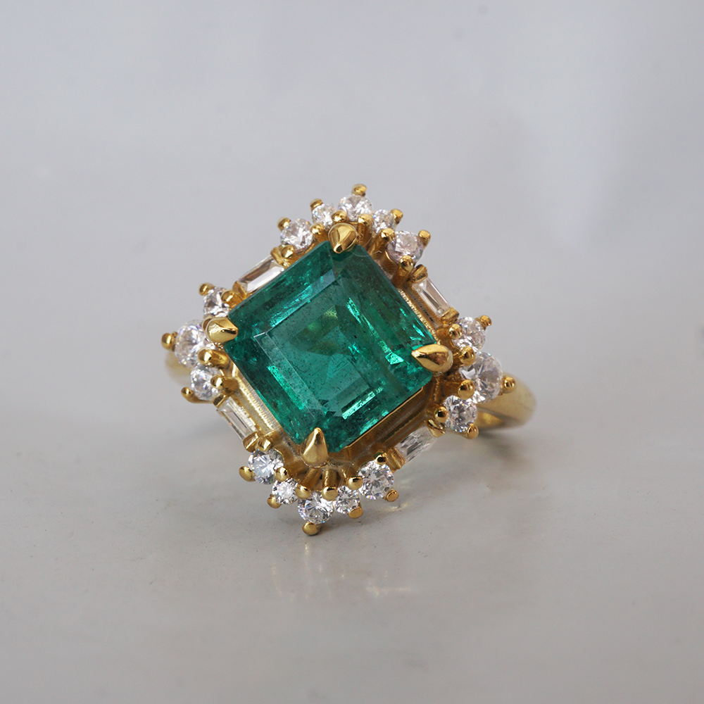 Her Highness Emerald Diamond Ring in 14K and 18K Gold, 3ct