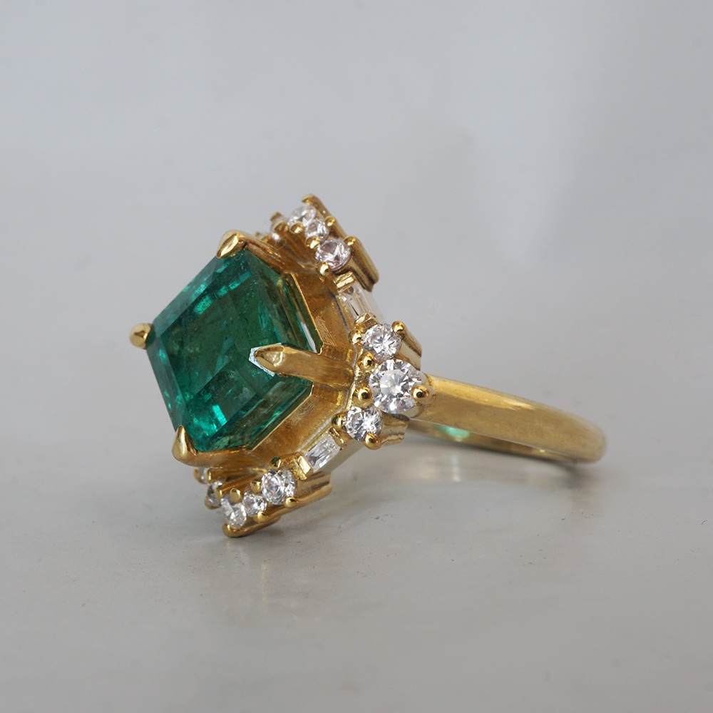 Her Highness Emerald Diamond Ring in 14K and 18K Gold, 3ct