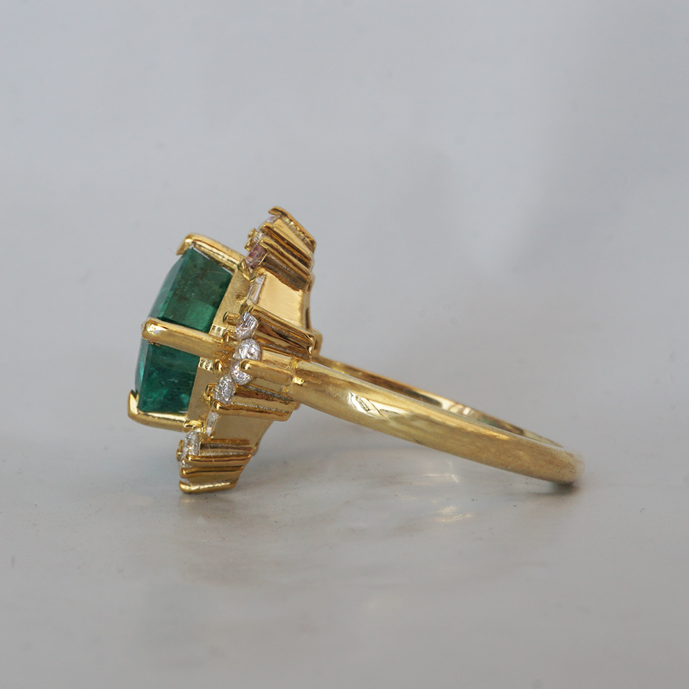 Her Highness Emerald Diamond Ring in 14K and 18K Gold, 3ct