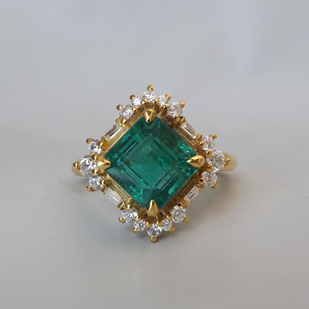 Her Highness Emerald Diamond Ring in 14K and 18K Gold, 3ct