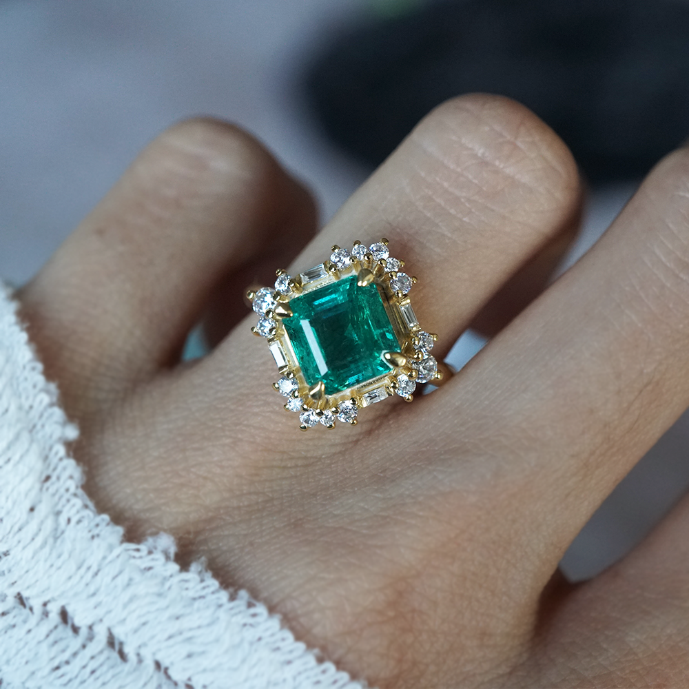 Her Highness Emerald Diamond Ring in 14K and 18K Gold, 3ct