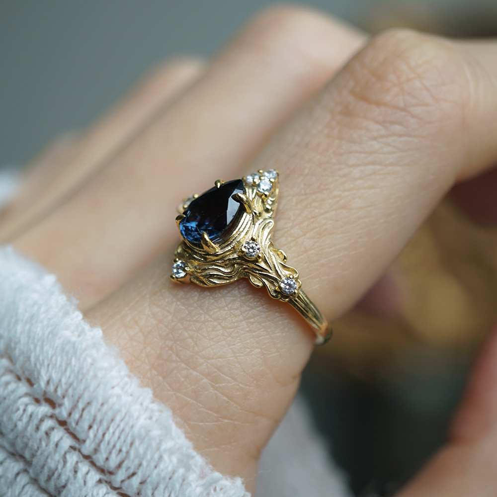 Blue Spinel Nature Ring in 14K and 18K Gold