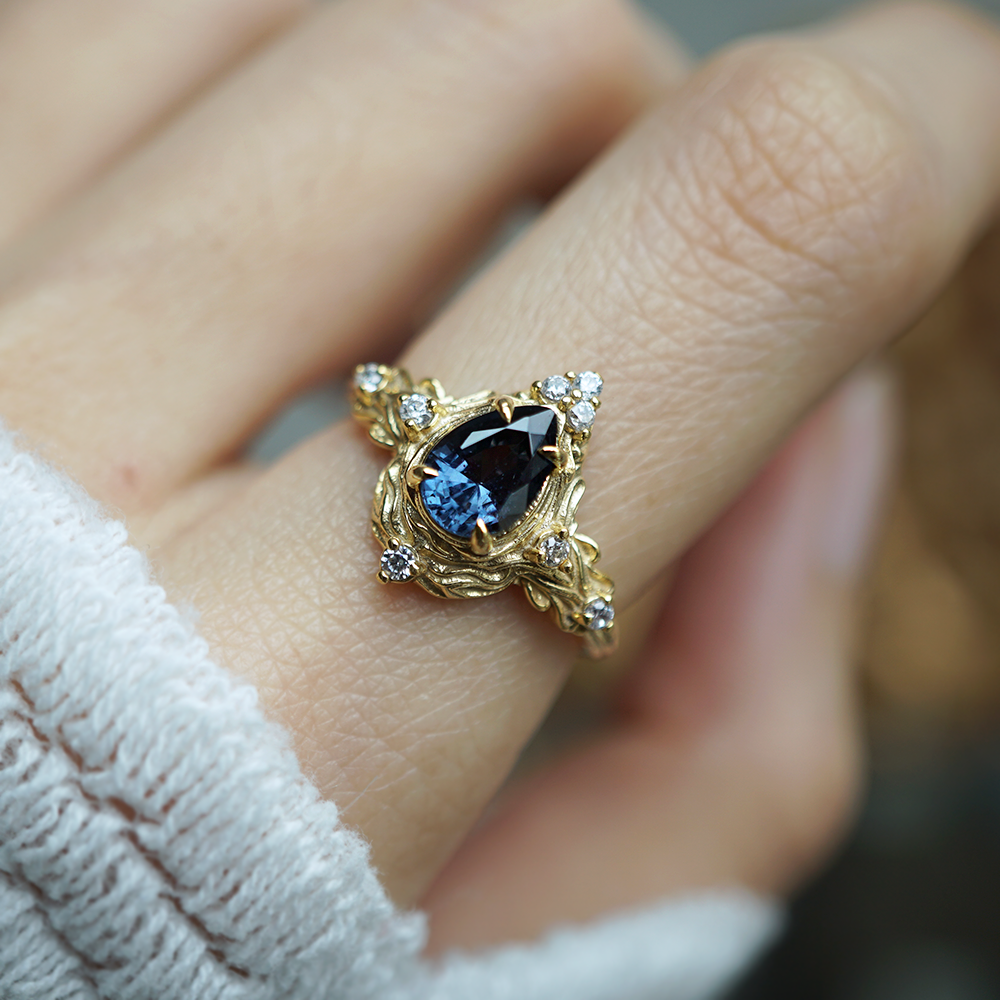 Blue Spinel Nature Ring in 14K and 18K Gold