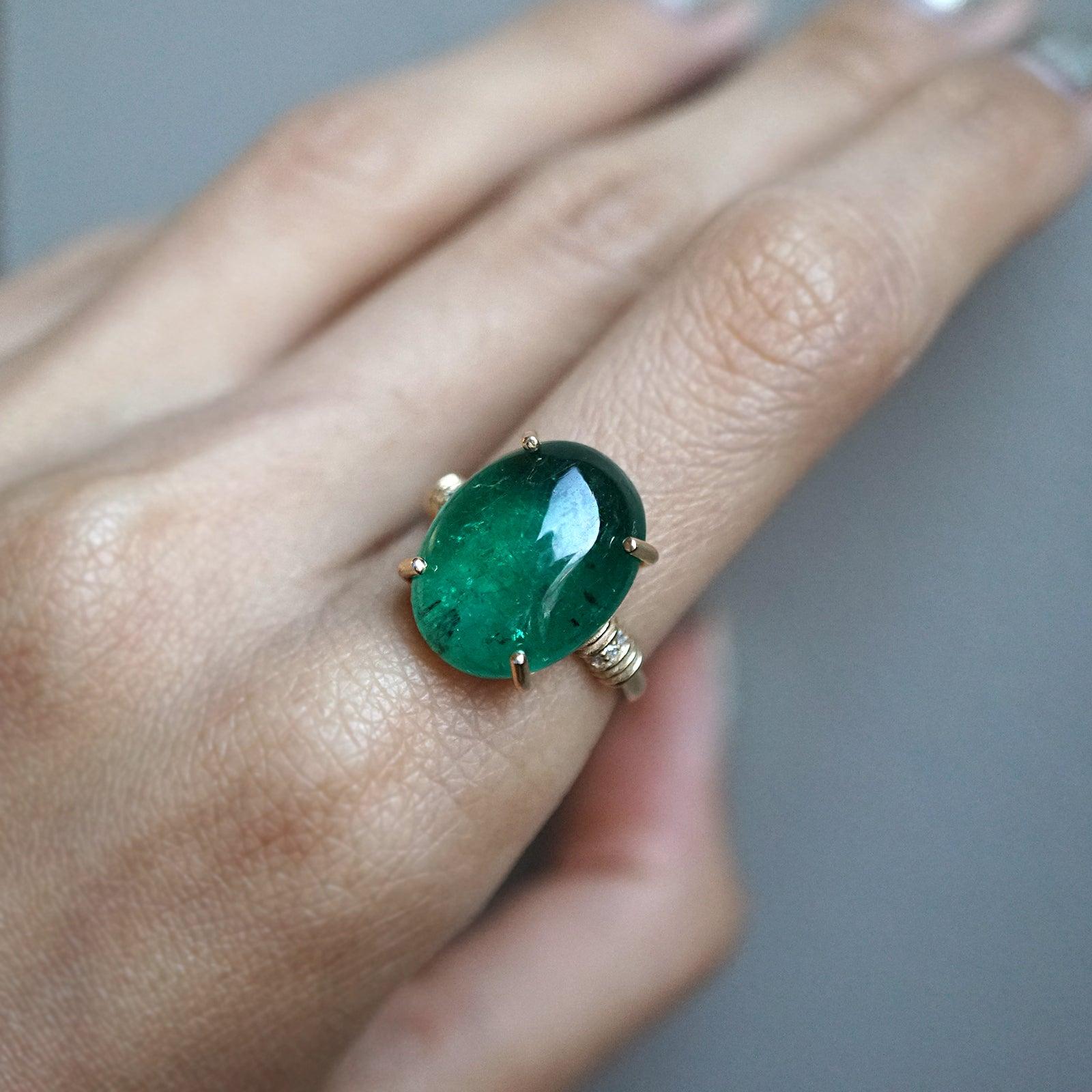Floating Oval-Cut Emerald Engagement Ring – ARTEMER