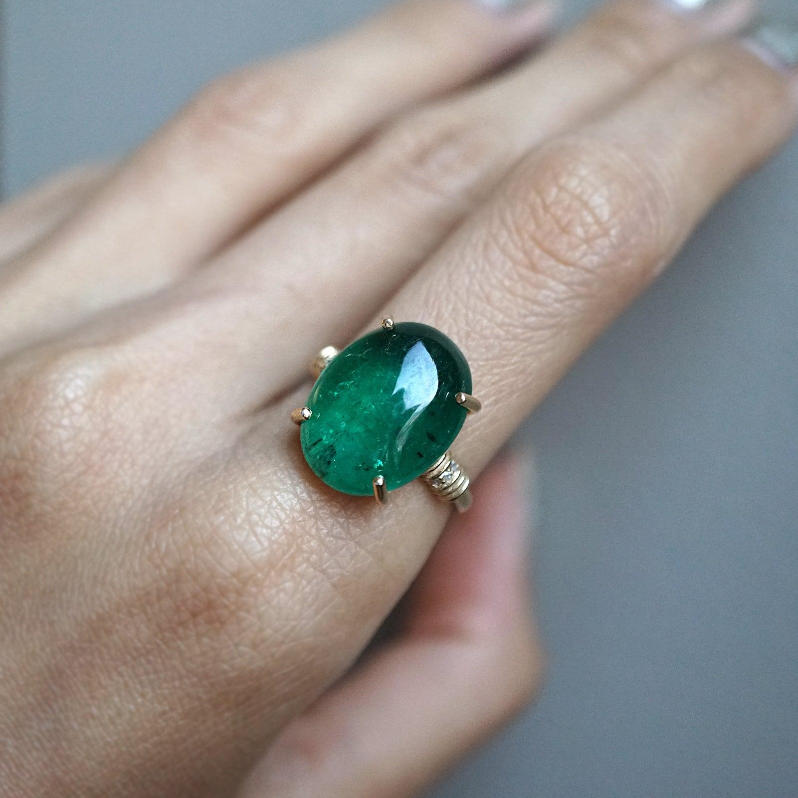 One Of A Kind: Oval Cabochon Emerald Diamond ring, 9ct - Tippy Taste Jewelry