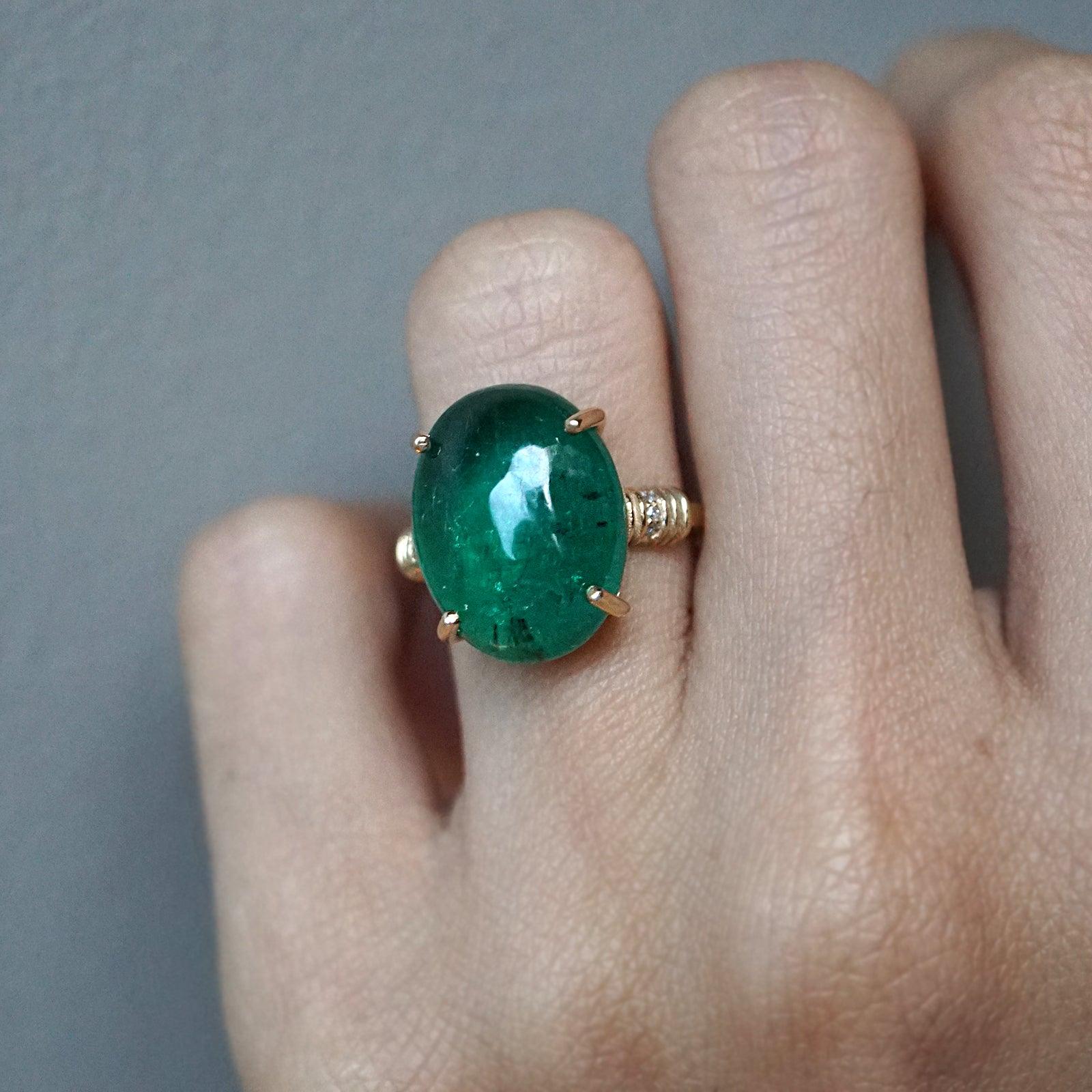 One Of A Kind: Oval Cabochon Emerald Diamond ring, 9ct - Tippy Taste Jewelry