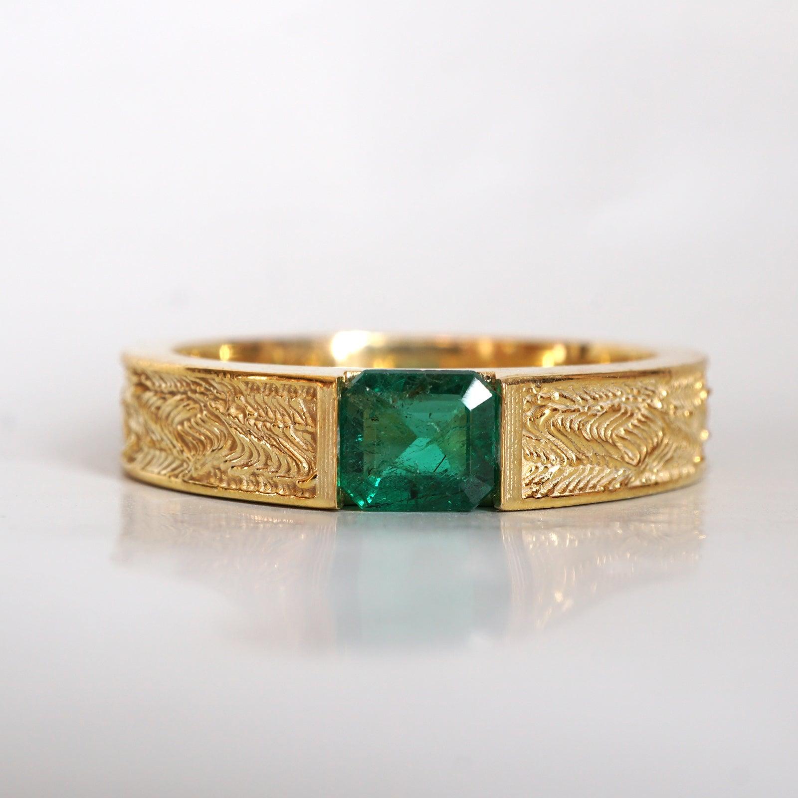 Emerald Dragon Ring in 14K Gold, 5mm - Tippy Taste Jewelry