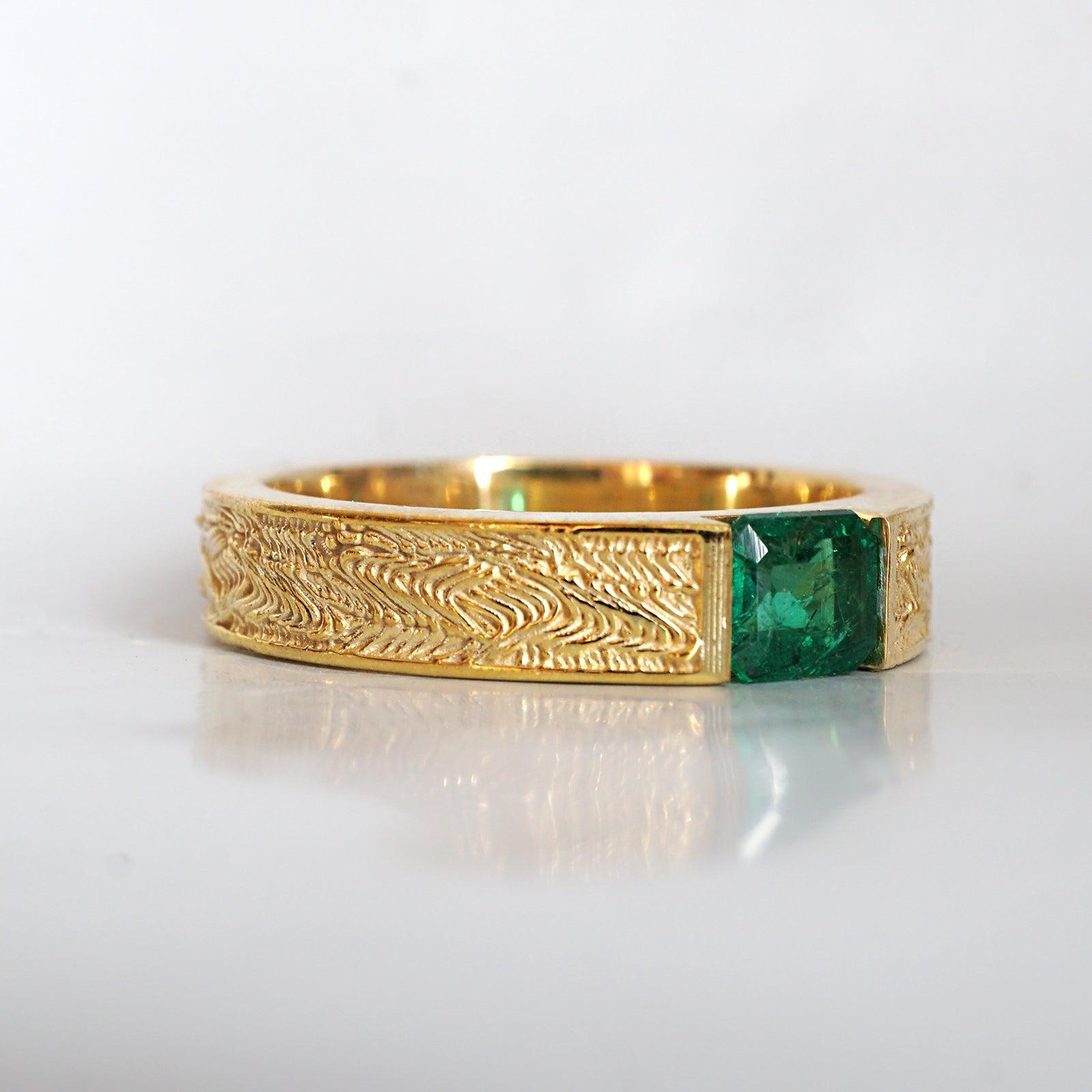 Emerald Dragon Ring in 14K Gold, 5mm - Tippy Taste Jewelry