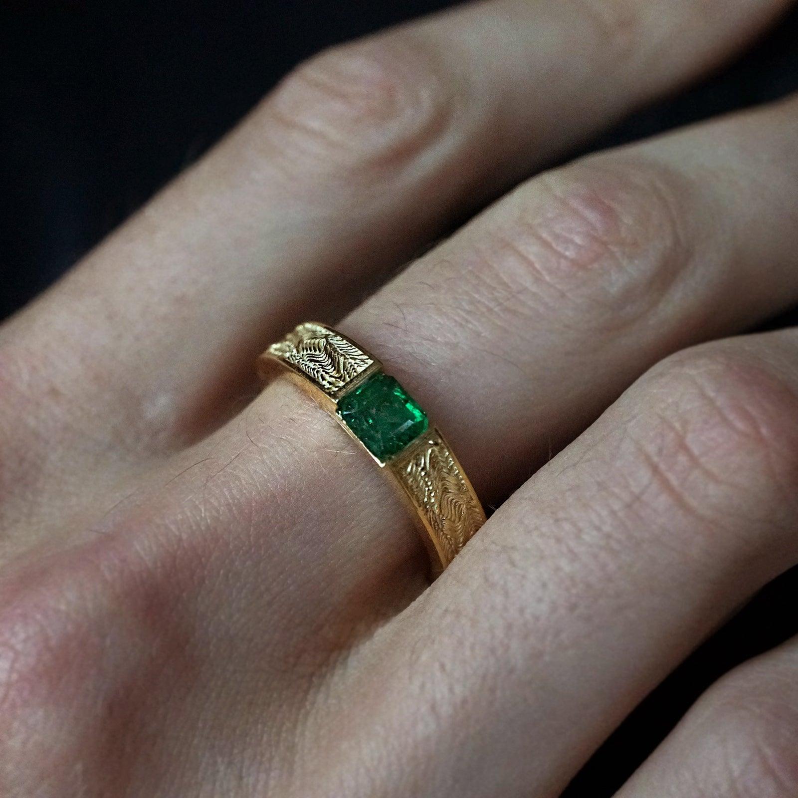 Emerald Dragon Ring in 14K Gold, 5mm - Tippy Taste Jewelry