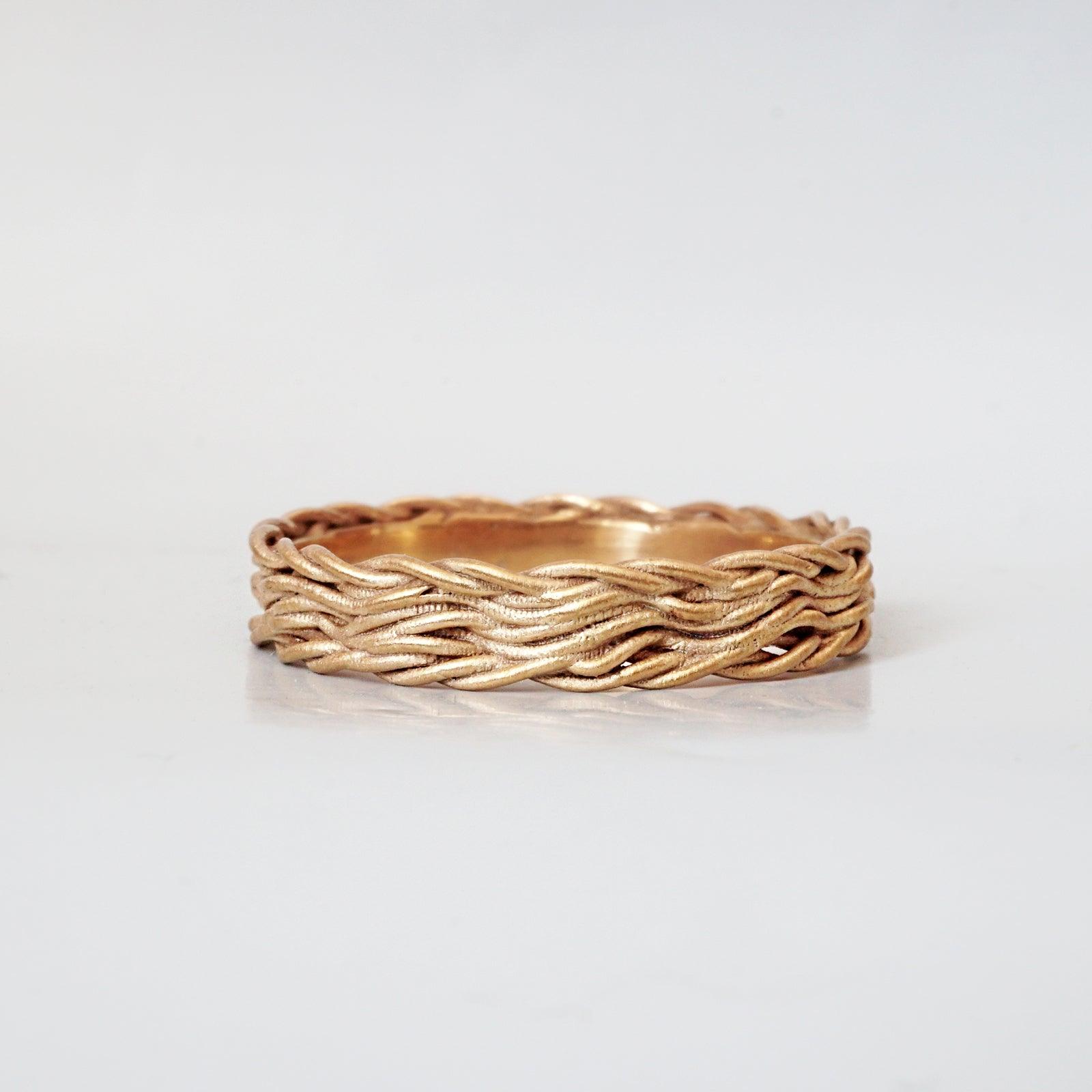 Intertwined Ring Band in 14K Gold, 3mm - Tippy Taste Jewelry