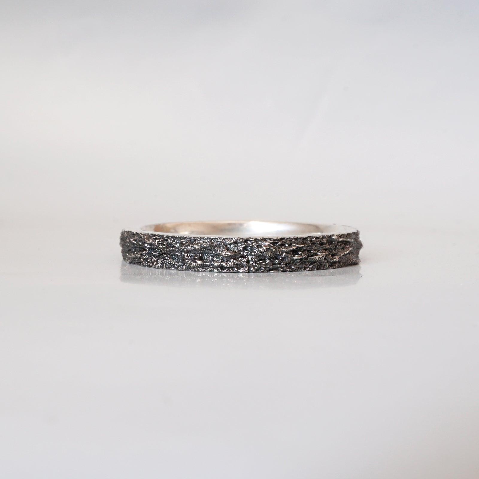 Oxidized Meteoroid Ring Band in Sterling Silver, 3mm - Tippy Taste Jewelry