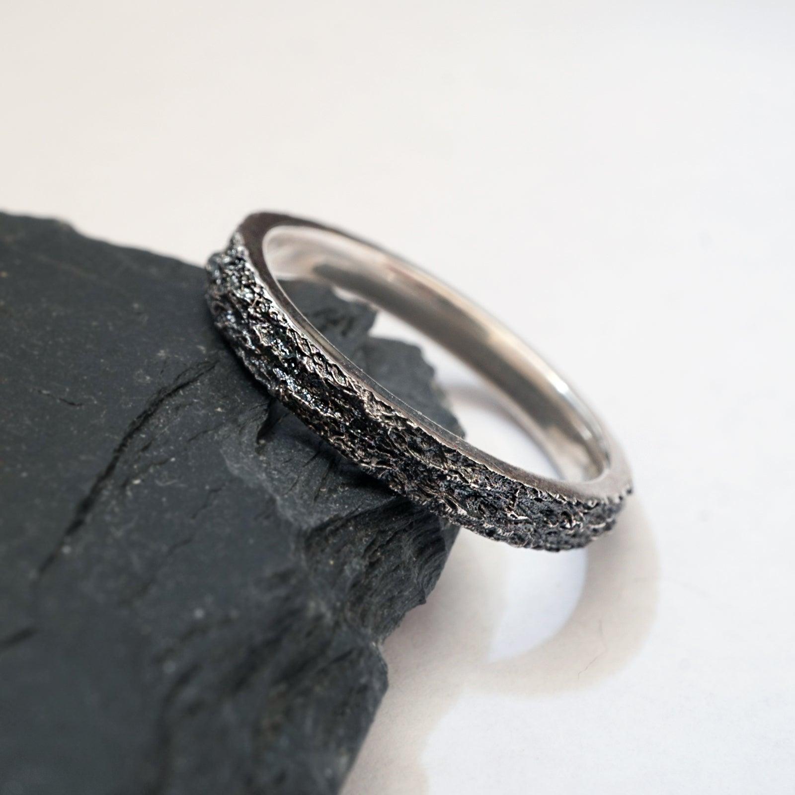 Oxidized Meteoroid Ring Band in Sterling Silver, 3mm - Tippy Taste Jewelry