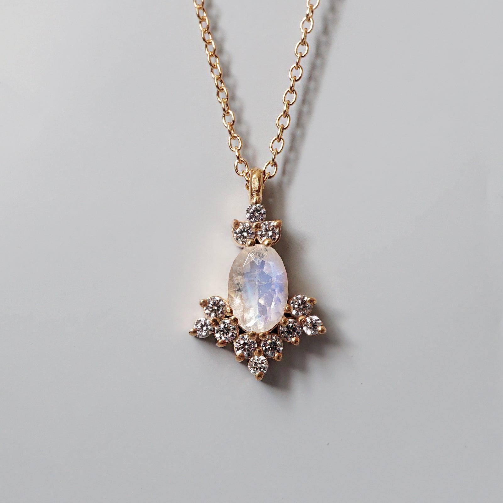 Moonstone Shimmer Necklace - Tippy Taste Jewelry