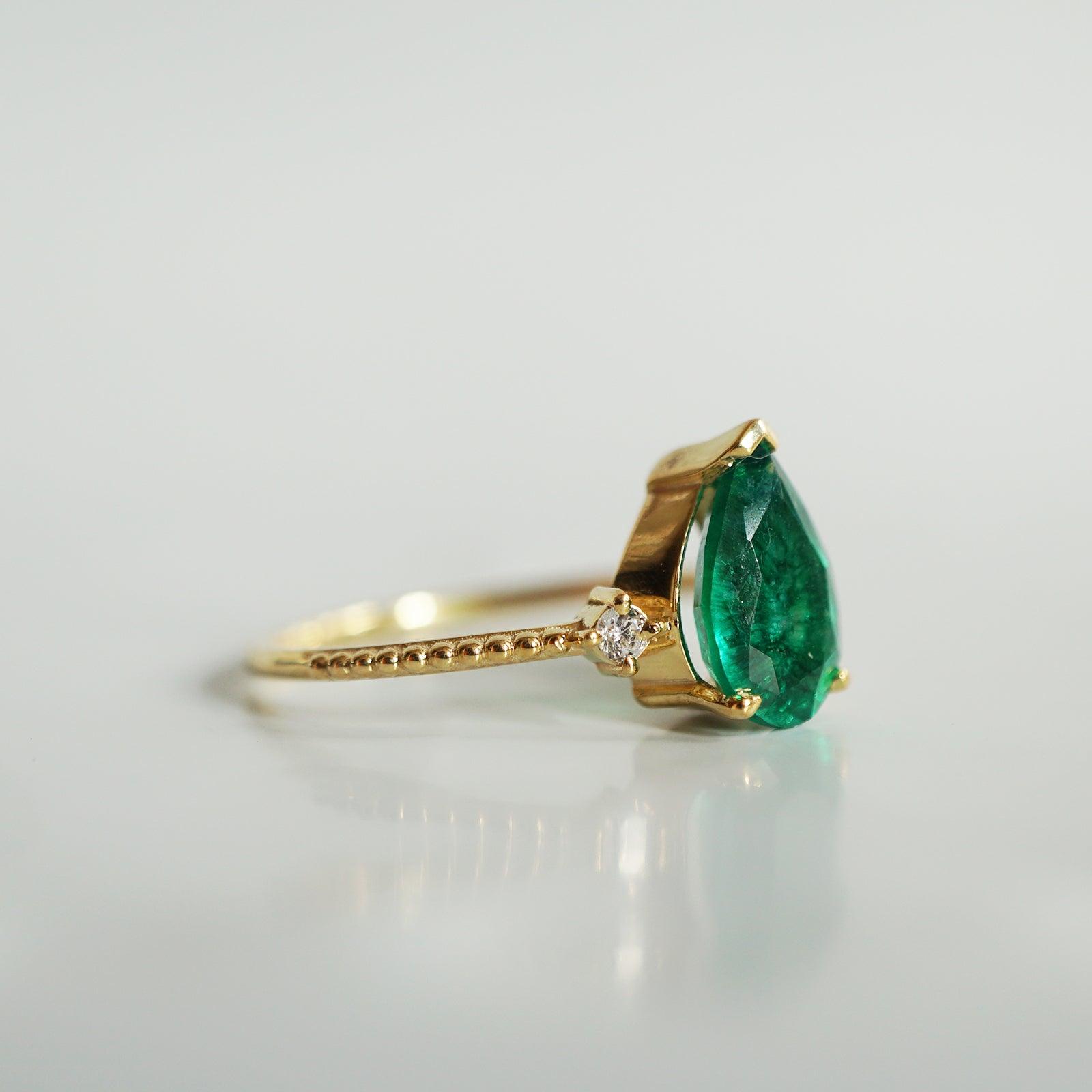 14K Royalty Emerald Pear Ring - Tippy Taste Jewelry