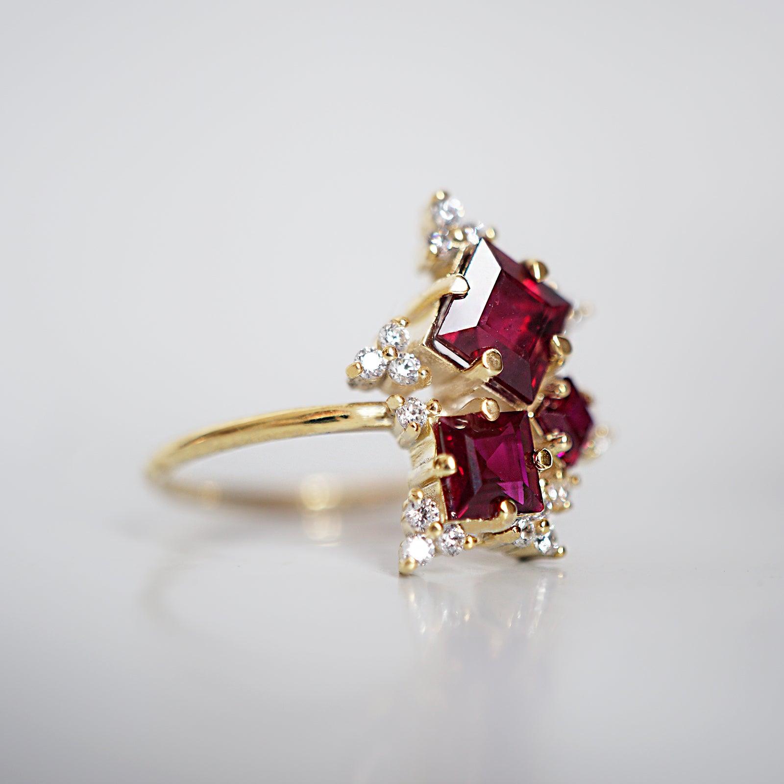 14K Garnet Firework Ring - Tippy Taste Jewelry