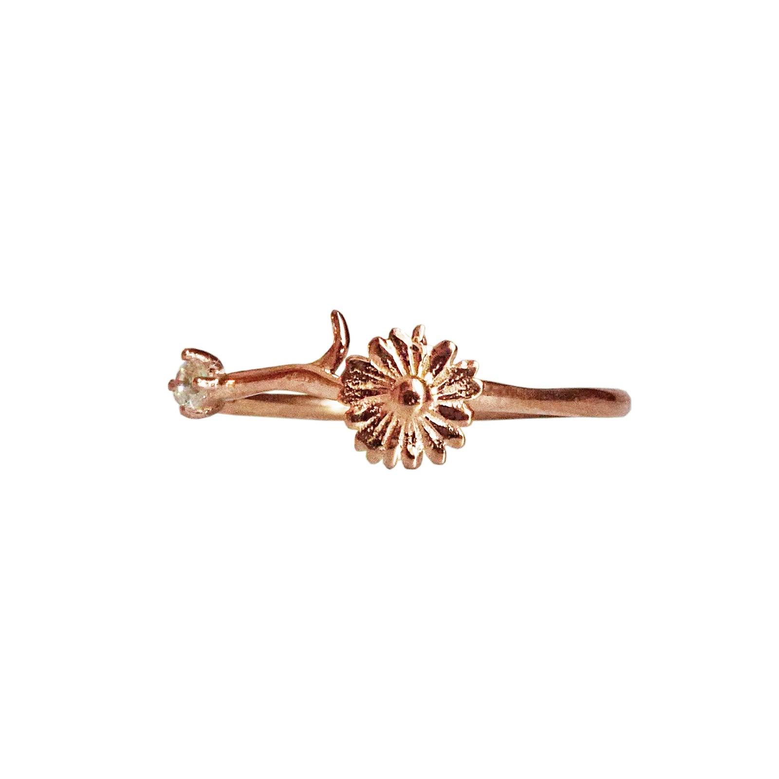 14K April Daisy Birth Flower Ring - Tippy Taste Jewelry