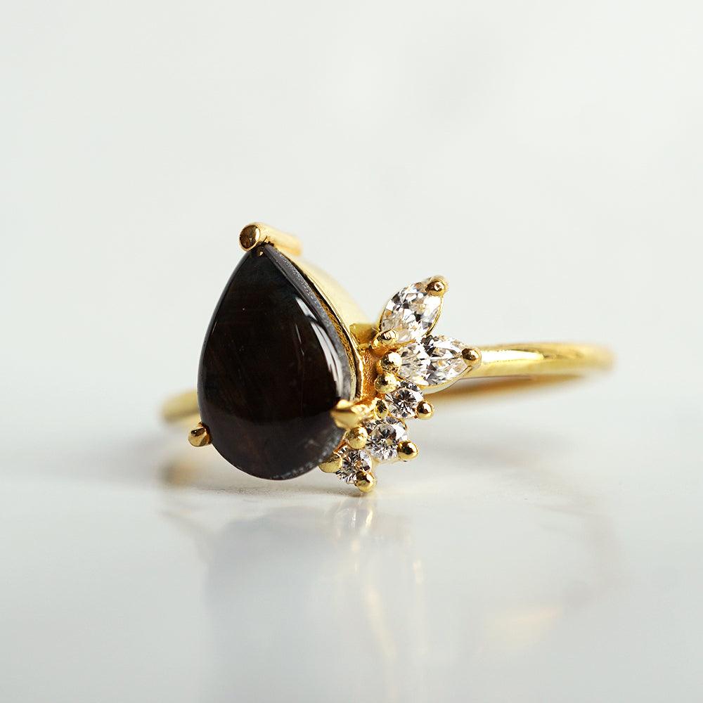 Stella Black Star Sapphire Ring - Tippy Taste Jewelry