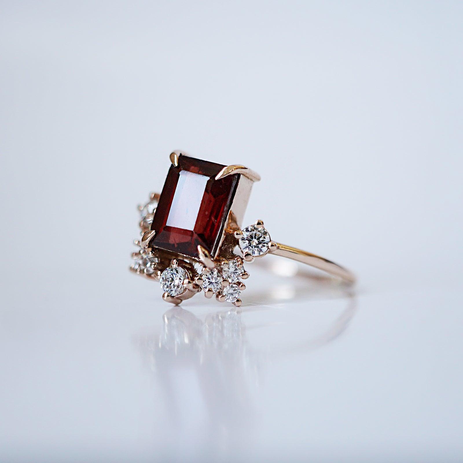 Bordeaux Garnet Ring - Tippy Taste Jewelry