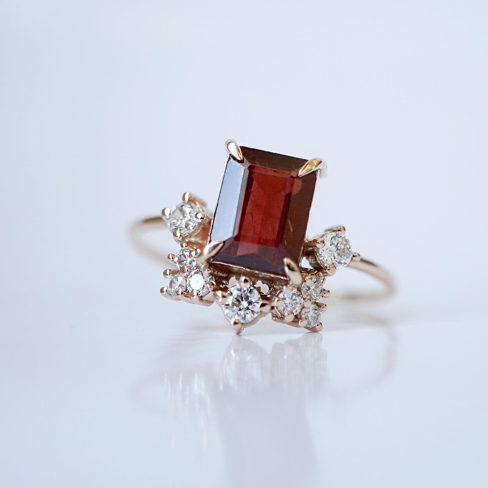 Bordeaux Garnet Ring - Tippy Taste Jewelry