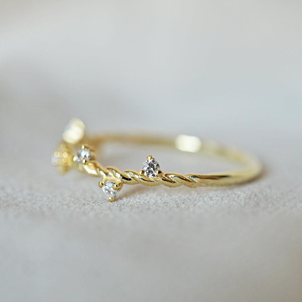 14K Mini Daisy Twisted Ring - Tippy Taste Jewelry