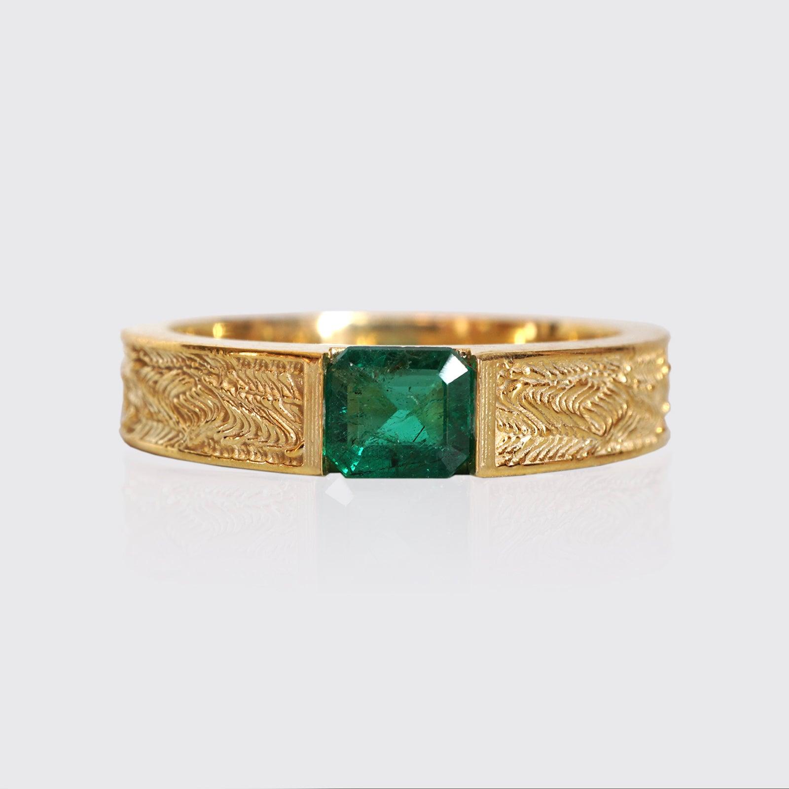 Emerald Dragon Ring in 14K Gold, 5mm - Tippy Taste Jewelry