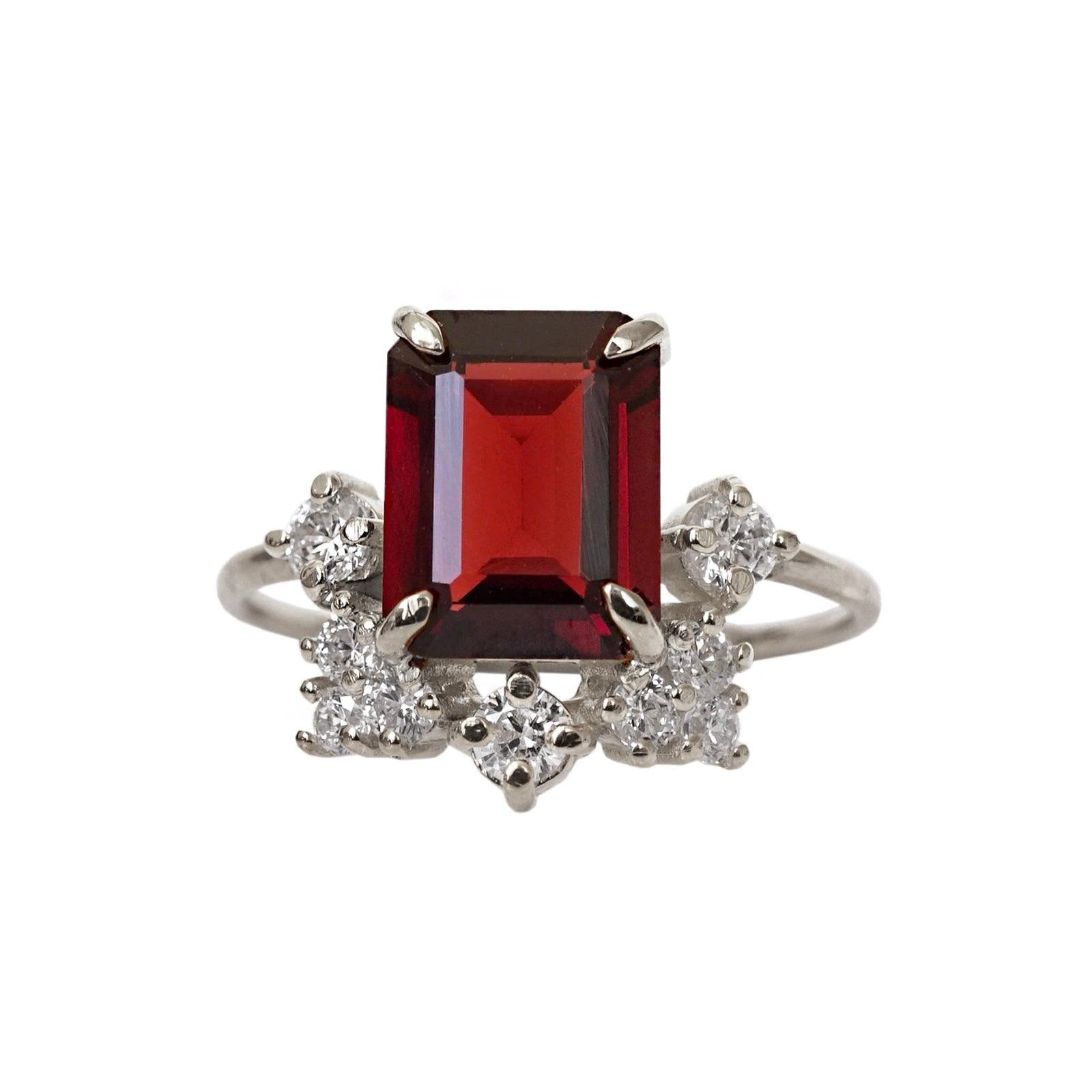 Bordeaux Garnet Ring - Tippy Taste Jewelry